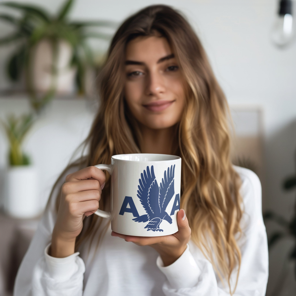American_Airlines_1940s_Eagle_Logo_20oz__Model_Holding_LH_Mockup.png