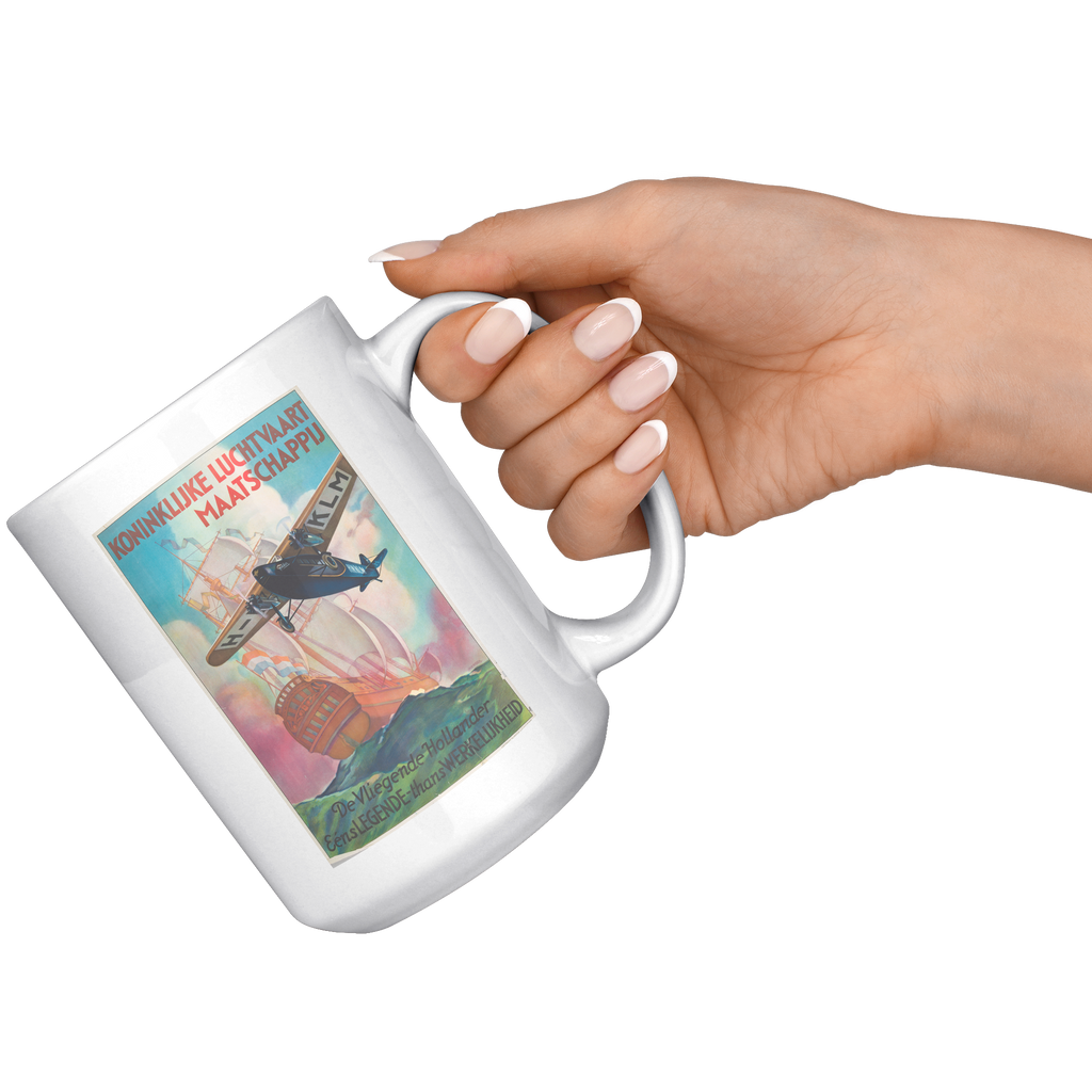 KLM_Vintage_Koninklijke_Luchtvaart_Maats_15oz_White_RH_Model_Mockup.png_16298543