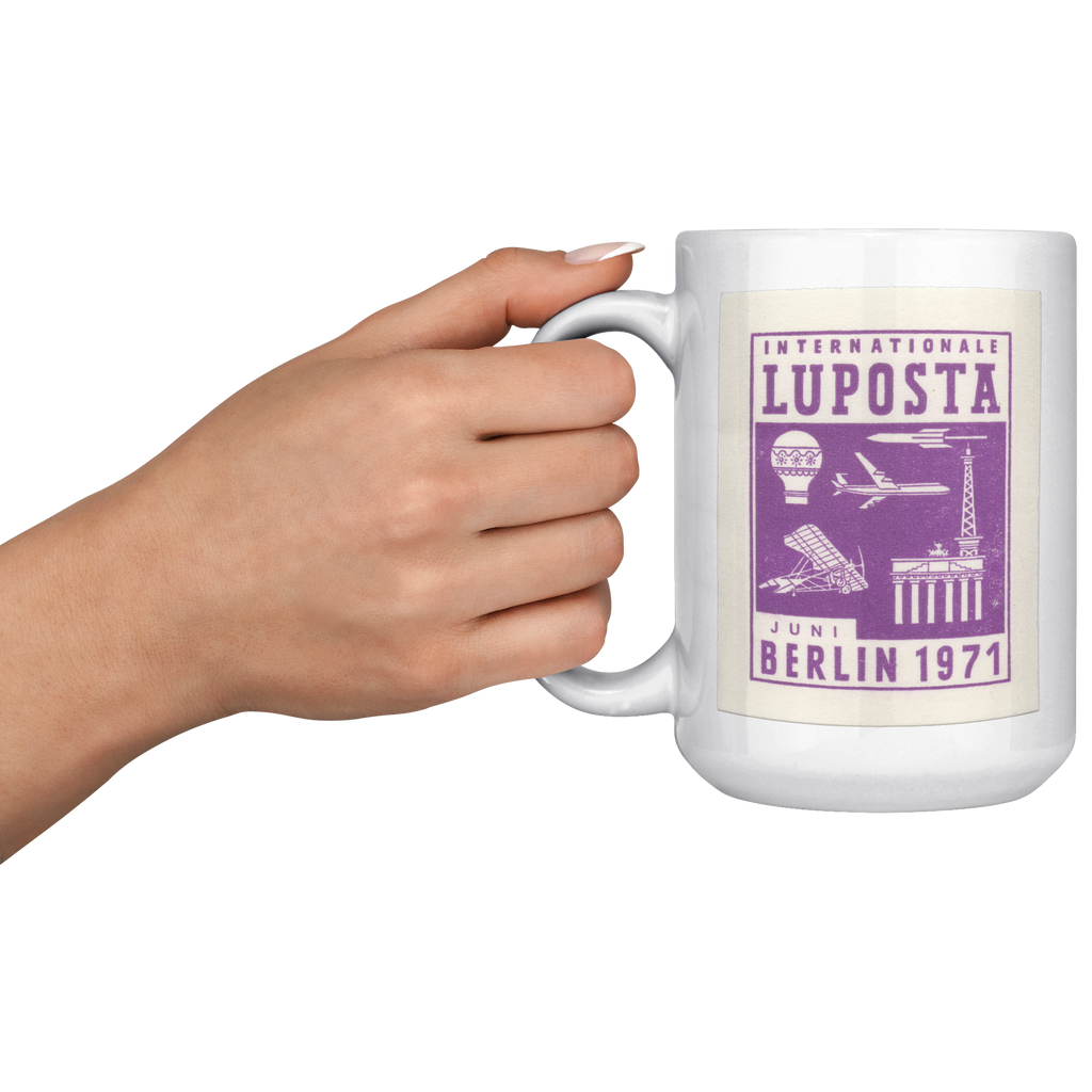 Luposta_Internationale_Berlin_1971_Vinta_15oz_White_LH_Model_Mockup.png_16302766