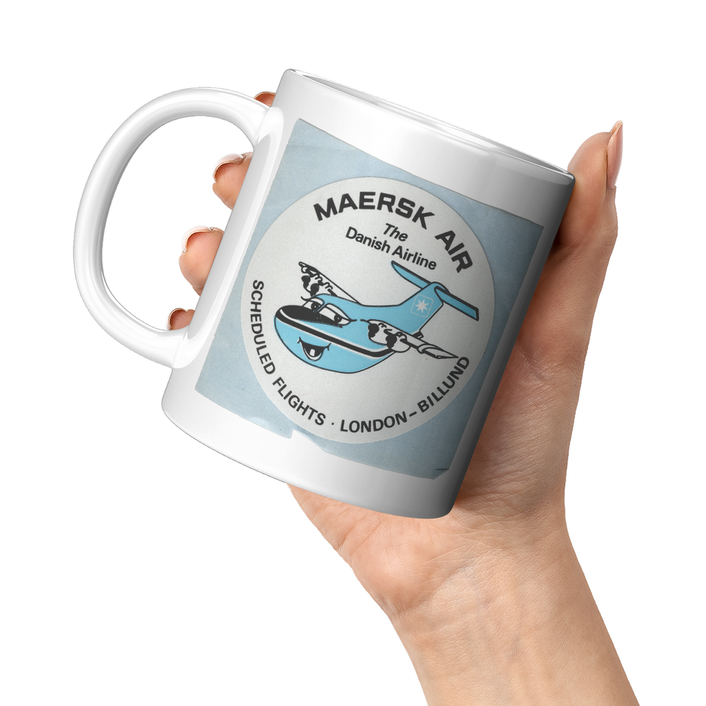 Maersk_Air_London_Billund_Vintage_Baggag_11oz_White_LH_Model_Mockup.png_16302835