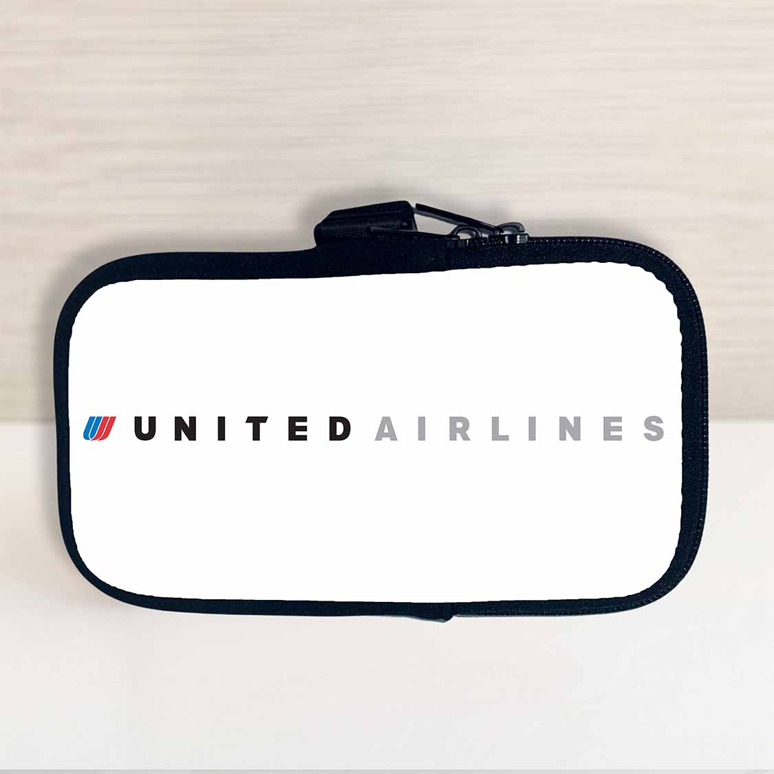 United Airlines Logo  Travel Pouch