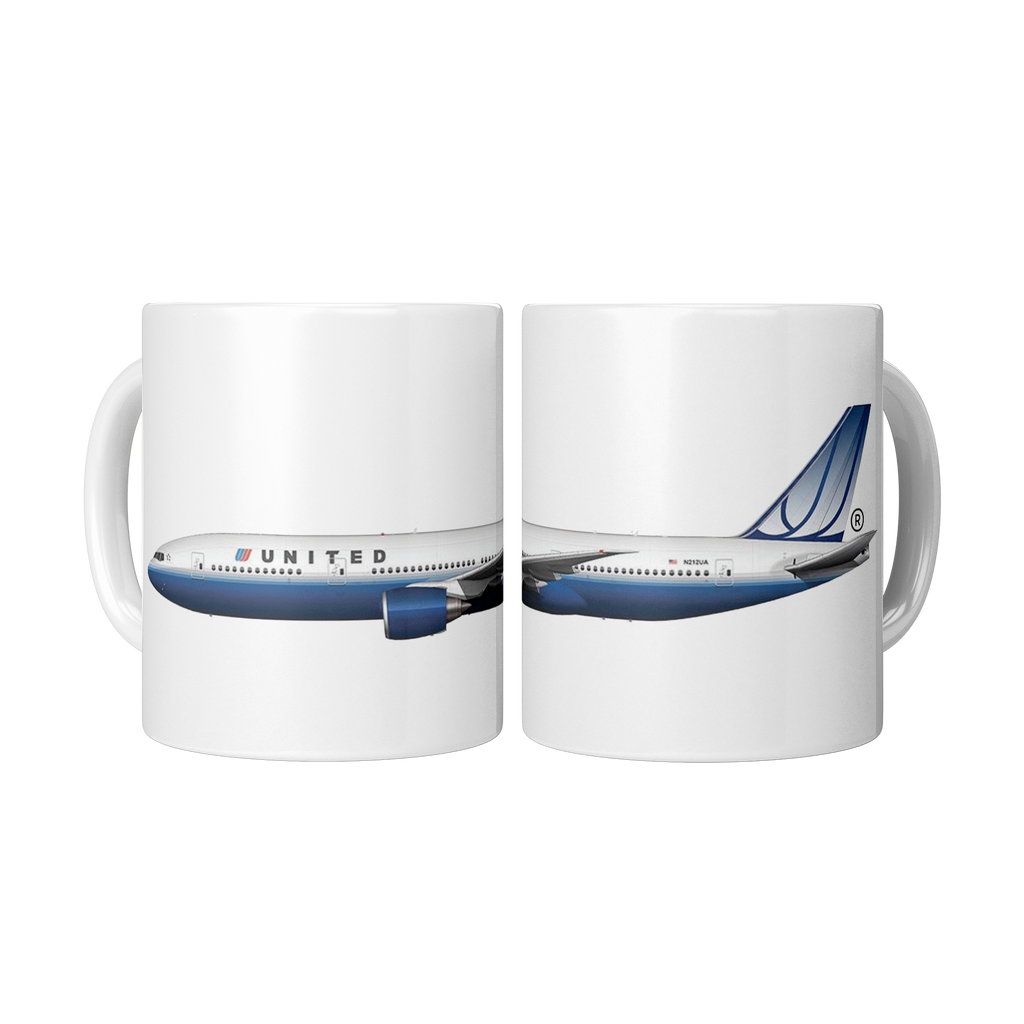 United_AIrlines_777_with_the_Blue_Livery_2_Mugs_Center_Mockup.png