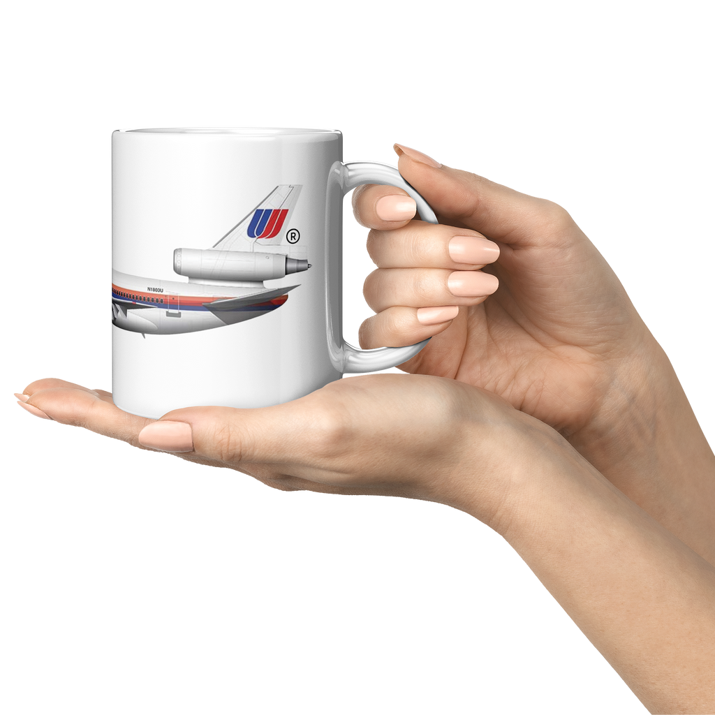 United_Airlines_DC-10_with_the_Saul_Bass_Lifestyle_Presentation_Mockup.png
