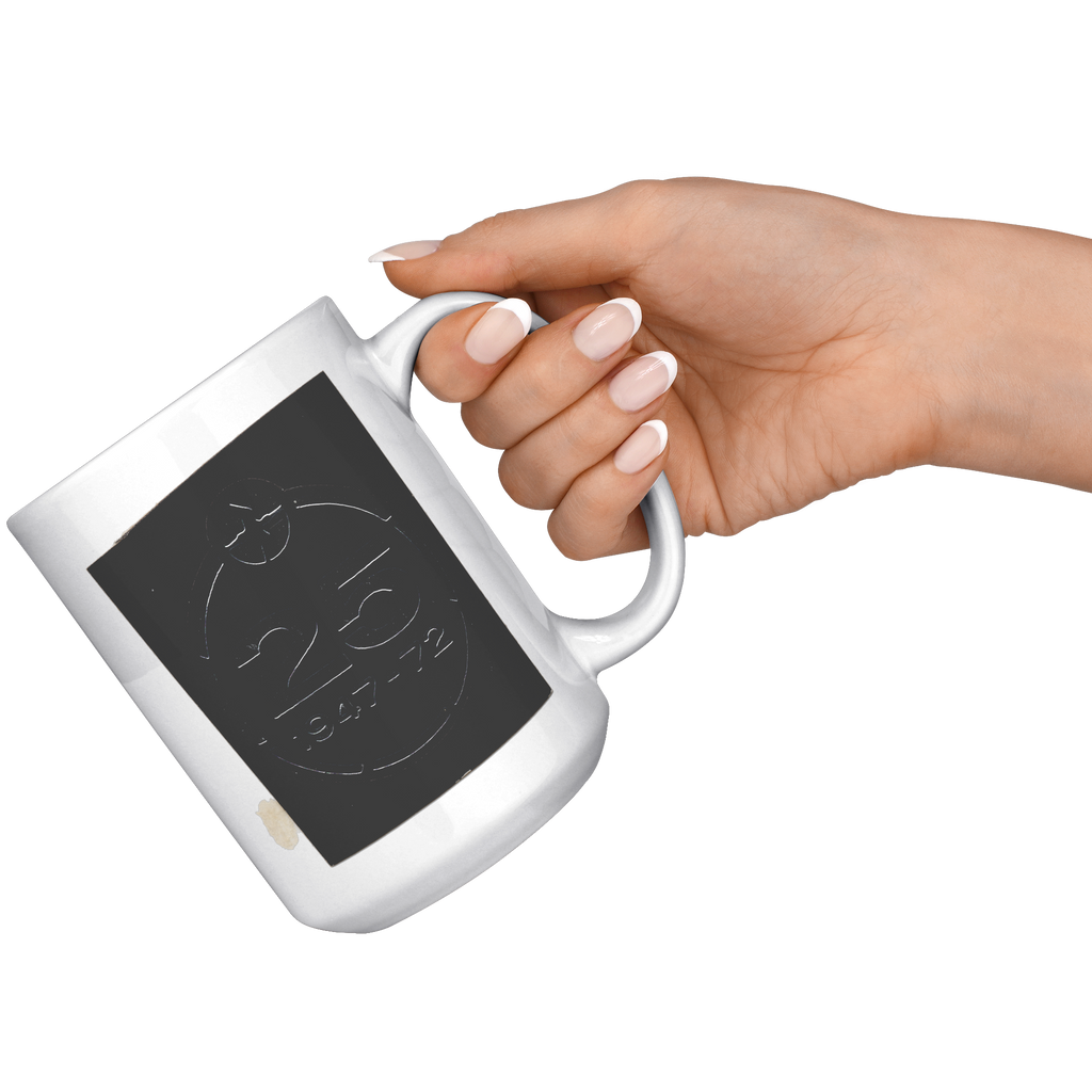 Vintage_Airline_25_Years_1947-1972_Black_15oz_White_RH_Model_Mockup.png_16304604